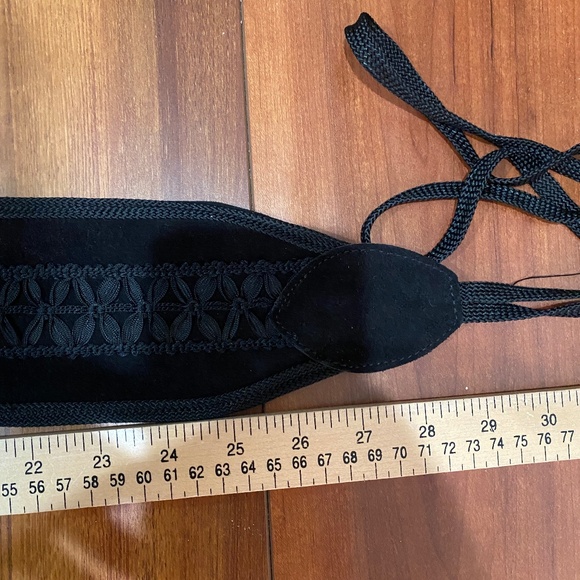 Yves Saint Laurent Tie-Up Suede Leather Black Flower Belt S main image 5